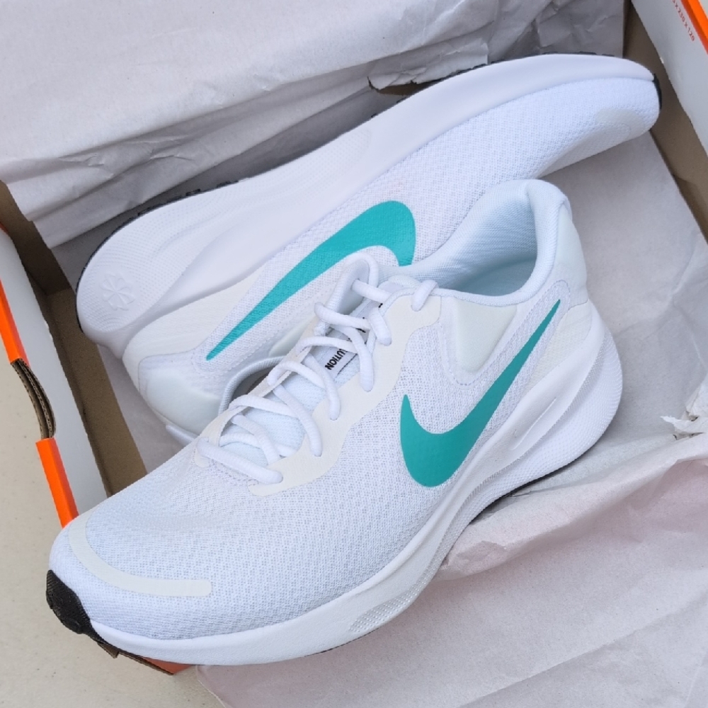 Nike Revolution 7 - Dusty Cactus - Men's Size 11 ( FB2207-103 )